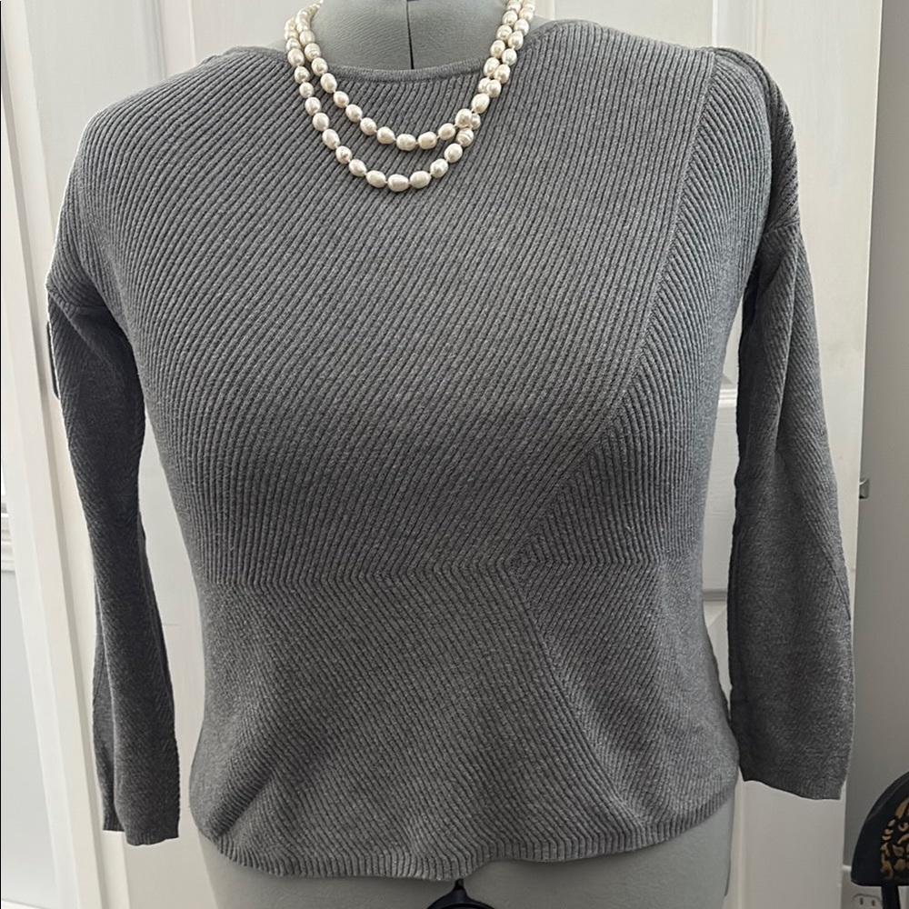 Elegant Gray Women's Sweater